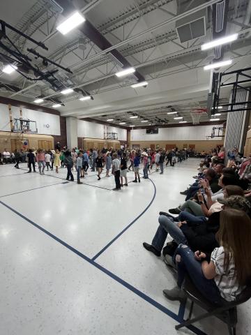 4th grade students perform for parents