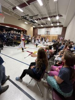 SHHS Band plays for 5th graders